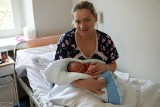 Oskar to pierwsze dziecko urodzone we Włocławku w 2024 roku. Spotkał się z prezydentem miasta - zobacz zdjęcia