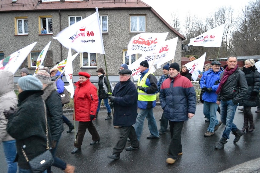 Strajk w kopalni Sośnica-Makoszowy: górnicy wyszli na ulice w Zabrzu [WIDEO, ZDJĘCIA]