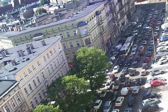 Uwaga kierowcy! Wielki korek w centrum miasta 