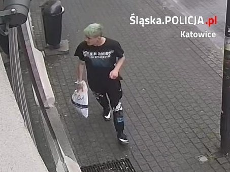 Złodziej ukradł złote obrączki ze sklepu jubilerskiego w...