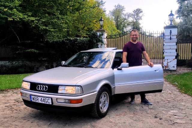 Audi coupe z 1991 roku to wymarzony samochód Pawła Zalewskiego. Wóz ma swoje lata, ale wygląda jakby właśnie zjechał z taśmy produkcyjnej. Pan Paweł jeździ nim na zloty i wystawy.