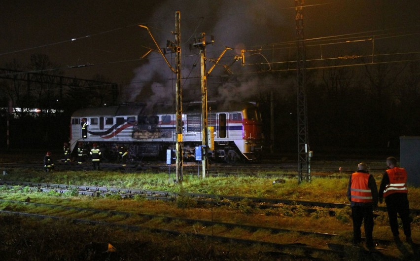 Pożar lokomotywy spalinowej w pobliżu dworca Wrocław Główny