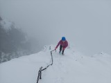 Tatry pod śniegiem. Nie wierzycie? Zobaczcie jak wygląda szlak na Rysy. Łańcuchy pod śniegiem [ZDJĘCIA] 1.09.21