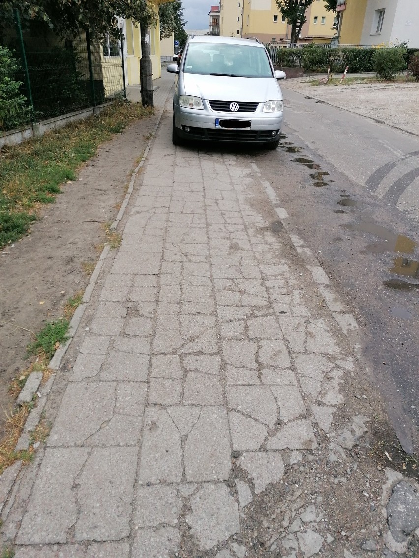 W taki sposób parkują niektórzy kierowcy na bydgoskich...