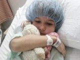 14-letnia Gosia Tomczak przeszła 13 operacji krótszej nogi. Przed nią 14 operacja. To kosztuje ok. 400 tys. zł. Pomóżmy!