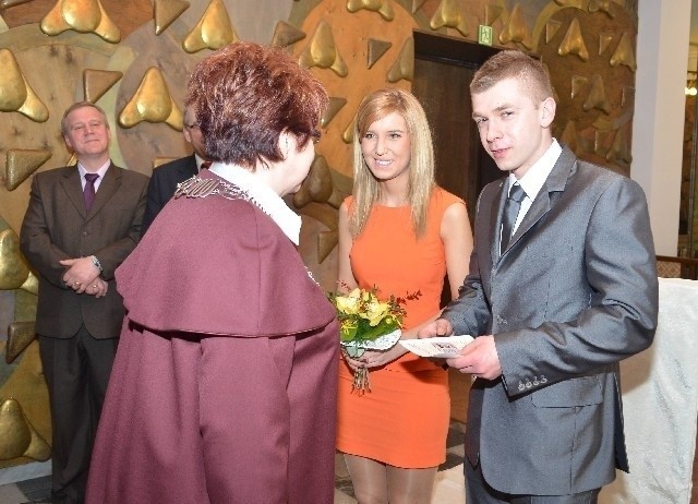 Anna Frontczak i Marcin Piątkowski ślub kościelny wezmą w sierpniu.