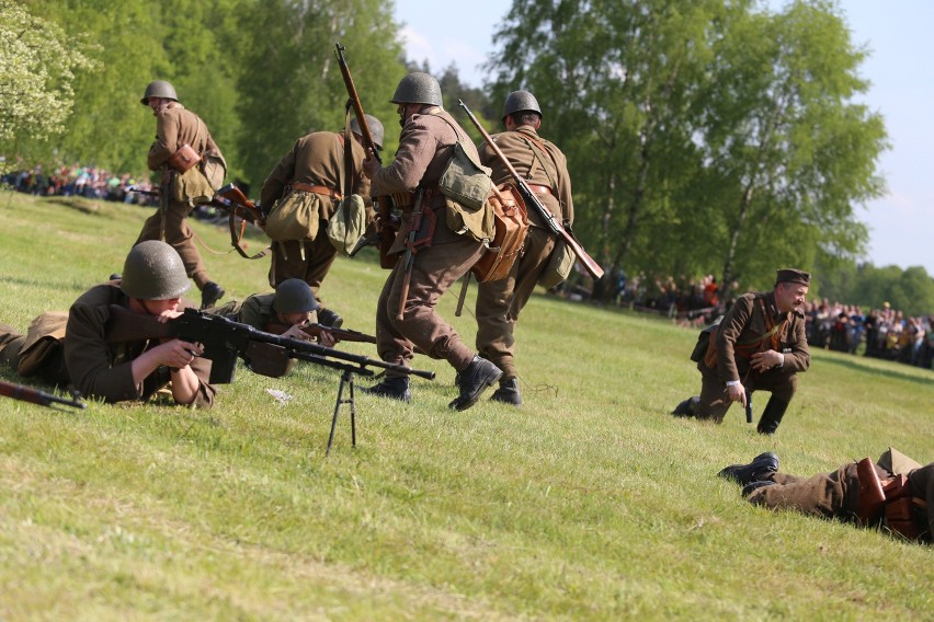 Rekonstrukcja bitwa wyrskiej we wrzesniu 1939. Stoczyły ją...