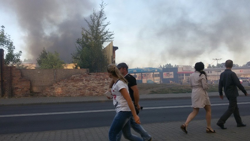 Pożar starej rzeźni w Chorzowie. Zobacz wideo...