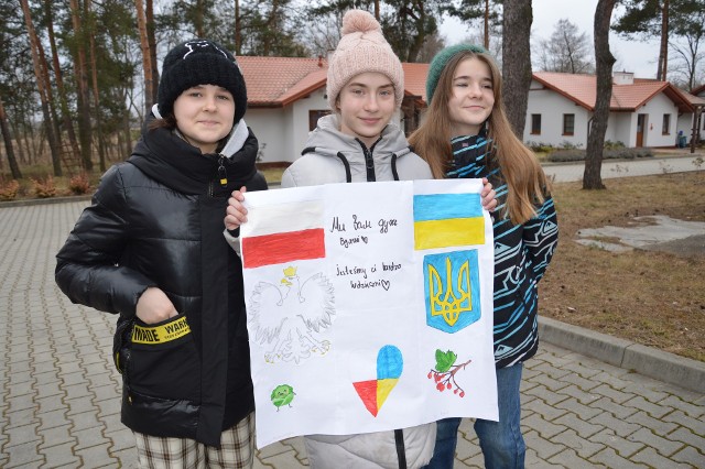 Ukraińskie dzieci z sierocińca w Mariupolu przebywające w ośrodku Caritas Diecezji Sandomierskiej w Bojanowie. Teraz do Stalowej Woli trafią setki dzieci.