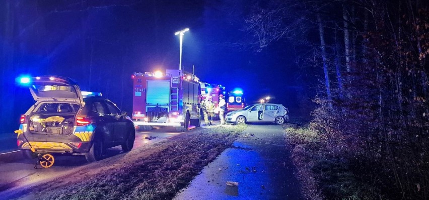 Wypadek na ulicy Morskiej w Koszalinie. Dwie osoby poszkodowane [ZDJĘCIA]