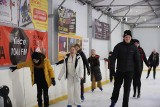 Tłumy na lodowisku na Telegrafie w Kielcach. Amatorzy jazdy na łyżwach mogli być zadowoleni. Zobacz zdjęcia
