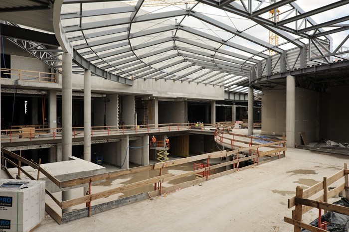 Nowe centrum handlowe w Bielanach w połowie budowy. Będzie mnóstwo nowatorskich rozwiązań (ZDJĘCIA)