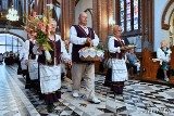 Wniebowzięcie Najświętszej Maryi Panny w archikatedrze białostockiej. Abp Józef Guzdek poświęcił tegoroczne plony [ZDJĘCIA]