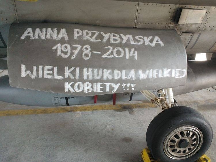 F-16 na cześć Anny Przybylskiej. "Wielki huk dla wielkiej...