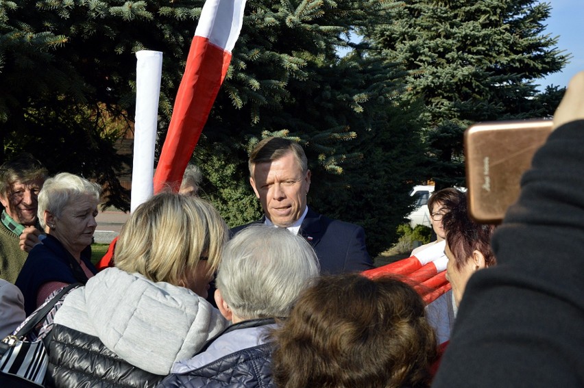 W Bobowej stanie jedna z ławeczek niepodległości finansowanych przez MON [ZDJĘCIA]