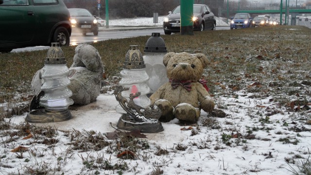 Miejsce śmiertelnego wypadku na Towarowej w Tychach 17 grudnia 2015 r.