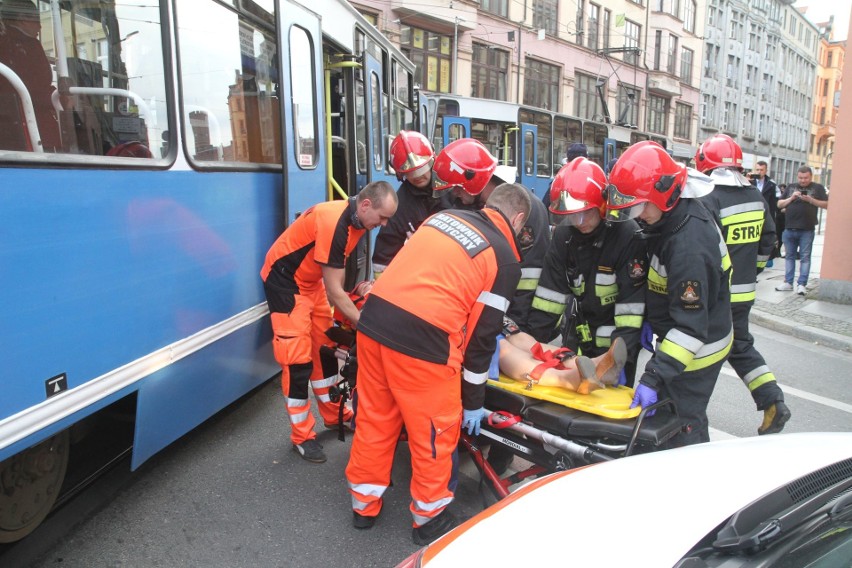 Wypadek tramwajów na Kazimierza Wielkiego. Są ranni