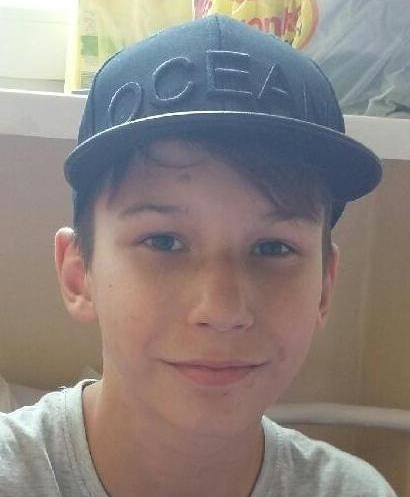 Policjanci poszukują 11 -letniego chłopca. Ostatni raz widziany był  dzisiaj  tj. 20.09.16 r. o godz. 08:00 przy ul. Żwirki i Wigury i  oddalił się  w stronę ul. Hurynowicz.