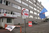 Protestuje kilkuset pracowników SHL Production w Kielcach! Domagają się podwyżek i poprawy warunków pracy