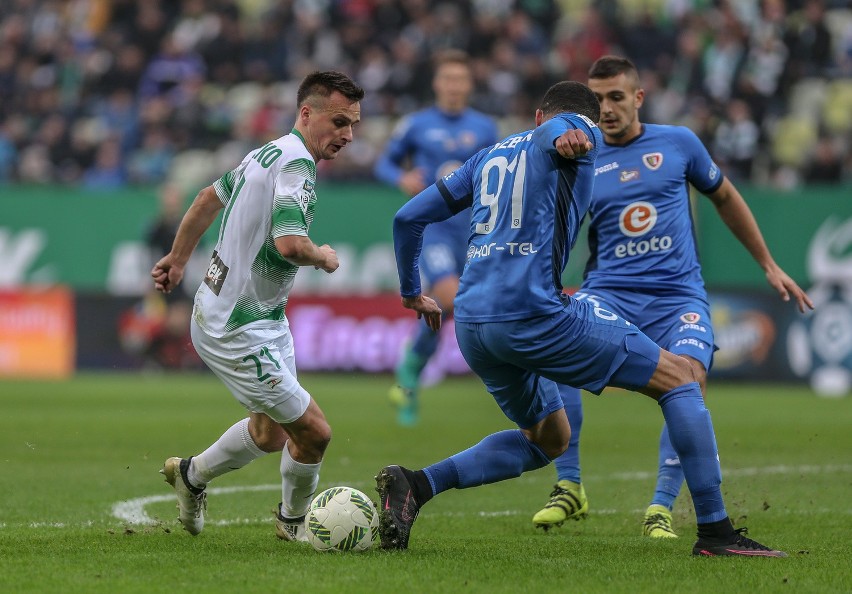 Lechia Gdańsk wygrała i pozostaje liderem! Świetni Sławomir Peszko i Flavio Paixao [ZDJĘCIA]