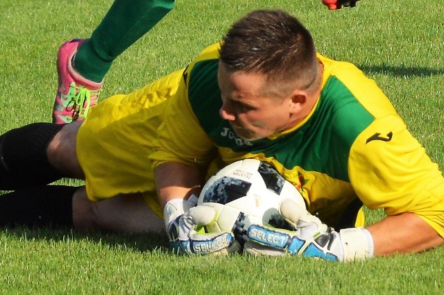 Bramkarz; Łukasz Nędza (LKS Żarki) - w trudnych momentach w meczu przeciwko Victorii Jaworzno był oparciem dla kolegów.