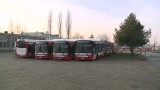 Kosztowały ponad 66 mln zł, a stoją w zajezdni (video) 