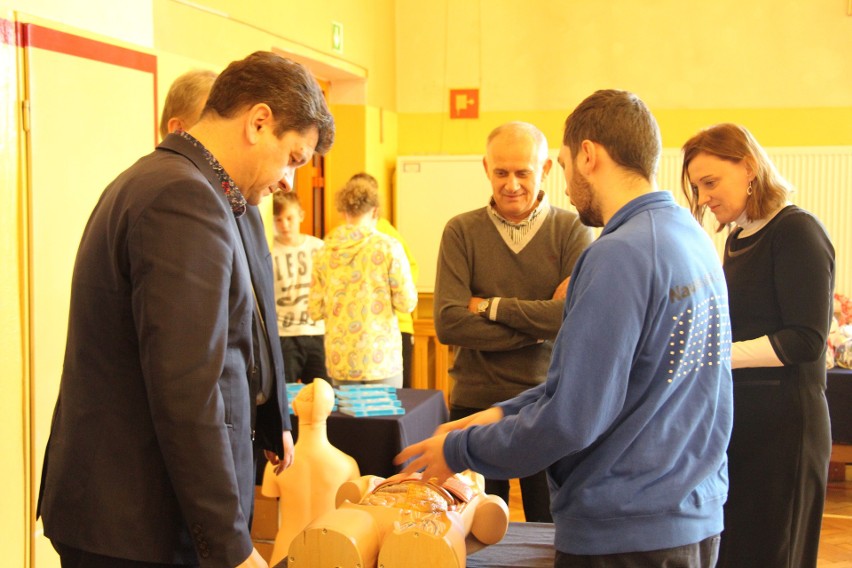 Wystawa z Centrum Nauki Kopernik w SP nr 6 w Orzeszu