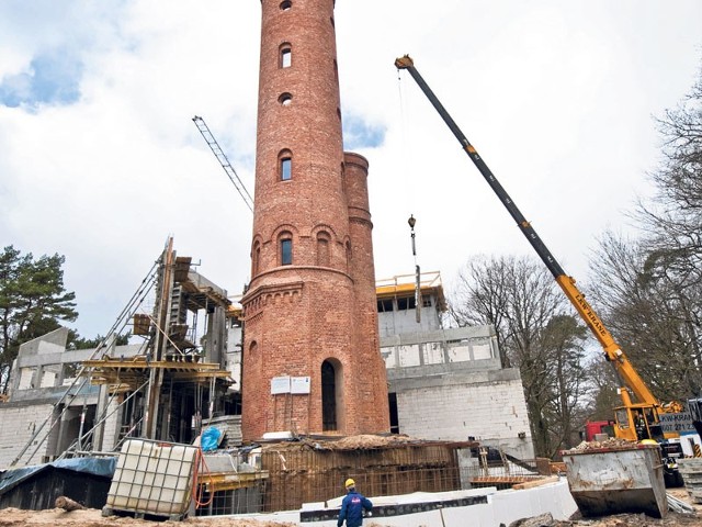 To efekt trwających tutaj prac przy budowie centrum pielgrzymkowo-turystycznego. To jedna z najciekawszych inwestycji w naszym regionie.