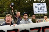 Toruń. Protest mieszkańców Winnicy. Obawiają się wysiedleń [ZDJĘCIA]