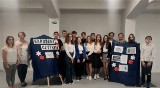 Narodowe Czytanie 2022 w Szkole Podstawowej imienia Batalionów Chłopskich w Sadowiu. Zobacz zdjęcia