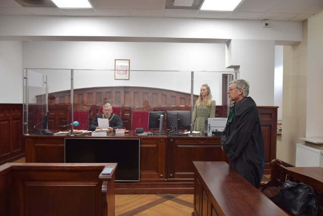 Ogłoszenie wyroku w Sądzie Okręgowym w Słupsku. Oskarżony nie stawił się w sądzie
