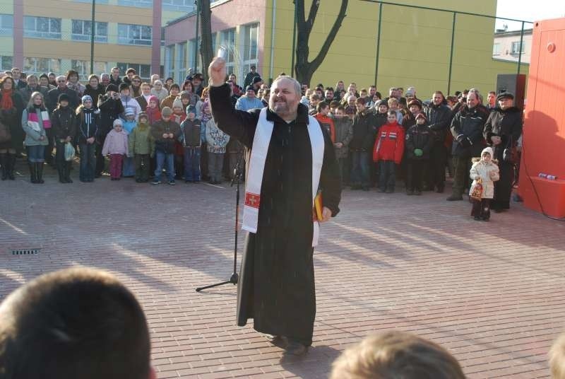 Otwarcie boiska wielofunkcyjnego Orlik 2012 w Niemodlinie