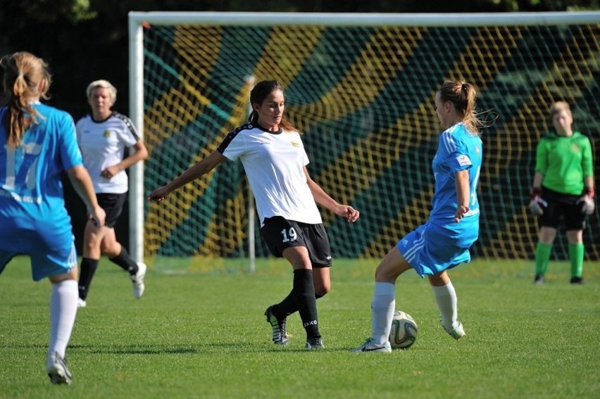 Cenne lekcje futbolu dla piłkarek Ostrovii. Zobacz zdjęcia