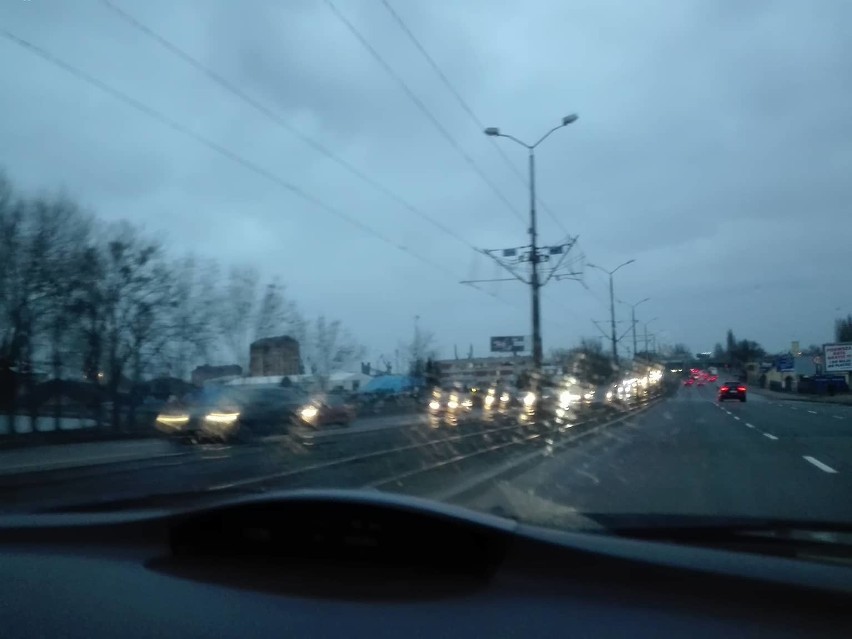 Korkuje się wjazd do centrum Szczecina. Internauci alarmują 