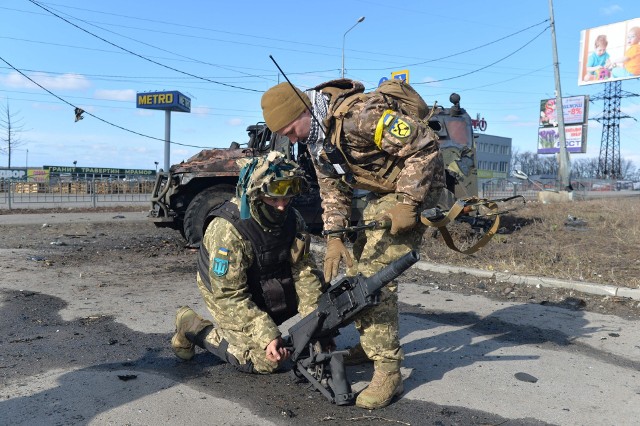 Ukraińscy żołnierze pełni są ducha walki. Tacy jak oni bronią Kijowa przed Rosjanami