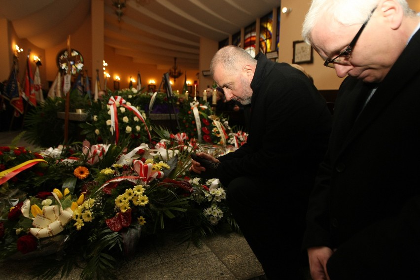 Wrocław: Pogrzeb Janusza Łaznowskiego, wieloletniego szefa Solidarności [ZDJĘCIA]