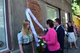  Przyjaźń  cementowana krwią – odsłonięcie tablicy upamiętniającej solidarność polsko-węgierską w Ostrowcu