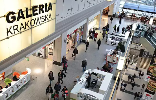 Ewakuacja galerii krakowskiej - artykuły | Gazeta Krakowska