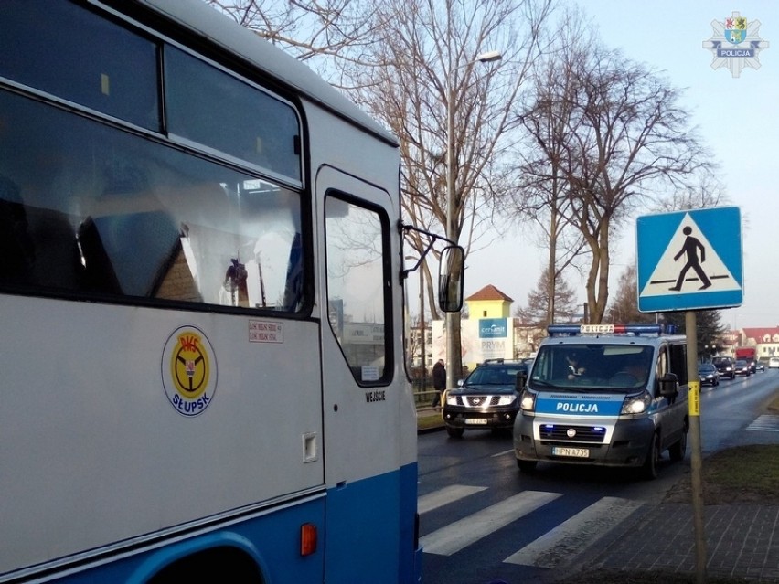 Lębork: Zmarła 72-latka potrącona przez autobus na przejściu dla pieszych [ZDJĘCIA, FILM]