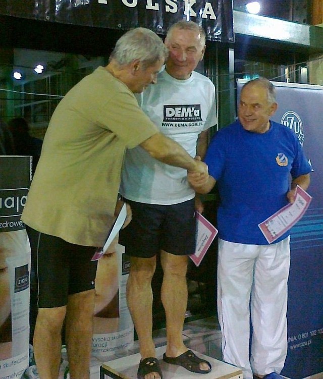 Józef Różalski (w środku) w Konstancinie czterokrotnie stawał na najwyższym stopniu podium.