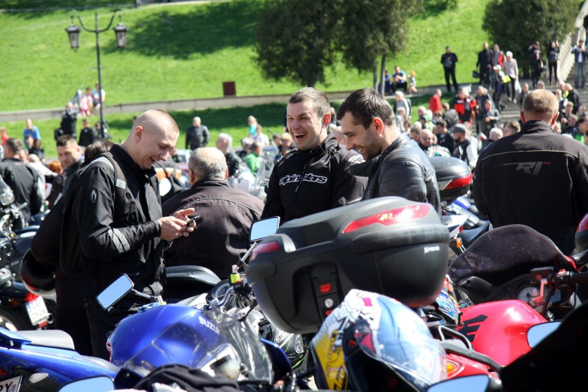 Rozpoczęcie sezonu motocyklowego 2018 w Lublinie. Przez miasto przejechała głośna parada (ZDJĘCIA)