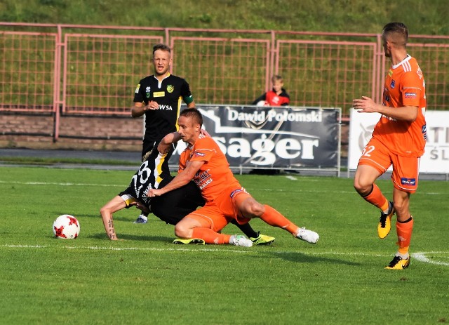 Kapitalny mecz rozegrał zespół GKS Jastrzębie, który dwukrotnie przegrywał z Termalicą Nieciecza, a jednak zdołał efektownie pokonać spadkowicza z Ekstraklasy.