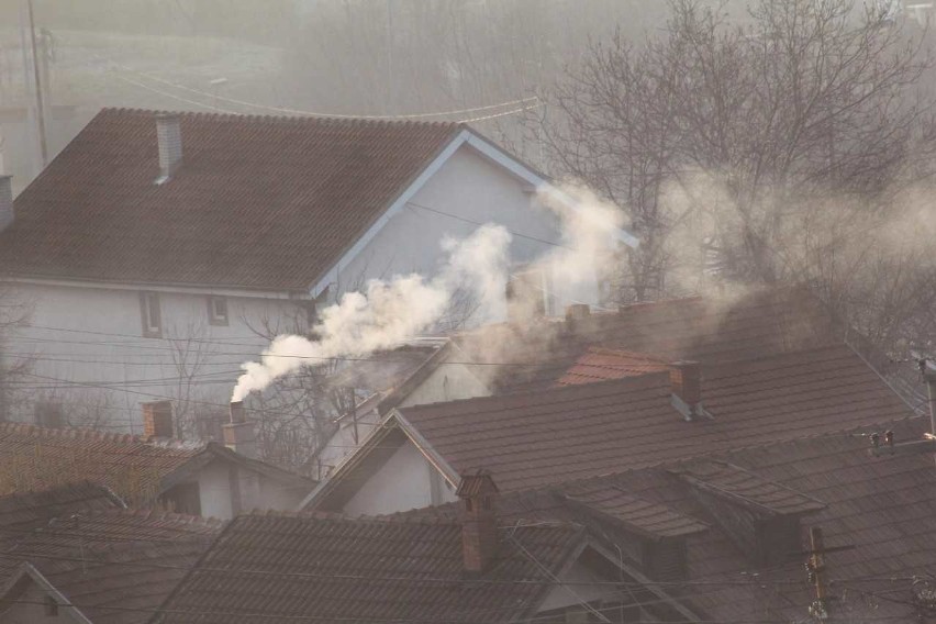 Kręcą kilometry na rowerze, walcząc ze smogiem. W ramach kampanii miasta dostaną czujki smogu