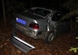 Rajbrot. Pijany kierowca bmw zjechał z kilkumetrowej skarpy, 33-latek miał prawie 2 promile alkoholu