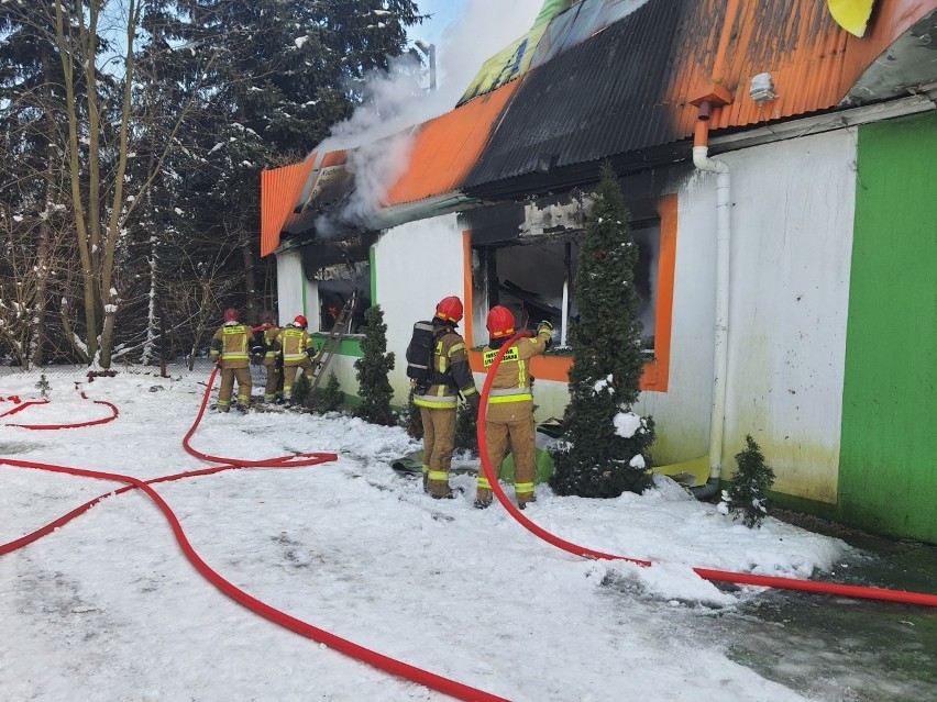 Pożar salonu meblowego przy ul. Okólnej w Łodzi
