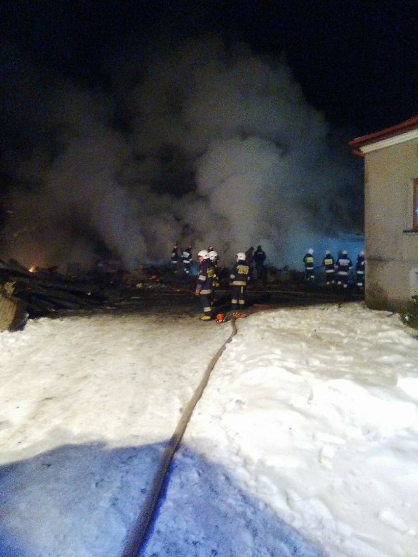 Pożar w Załazku koło Dubiecka w powiecie przemyskim,...