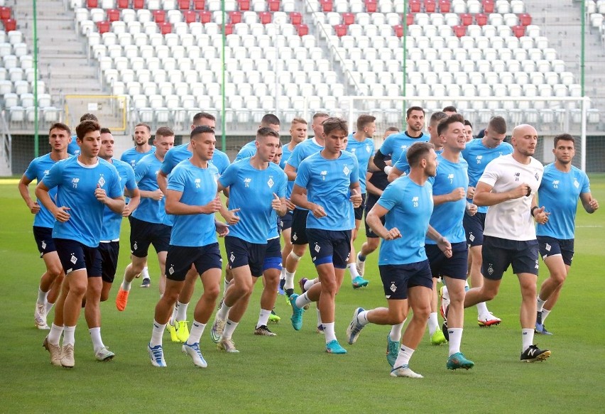 Piłkarze Dynamo podczas treningu