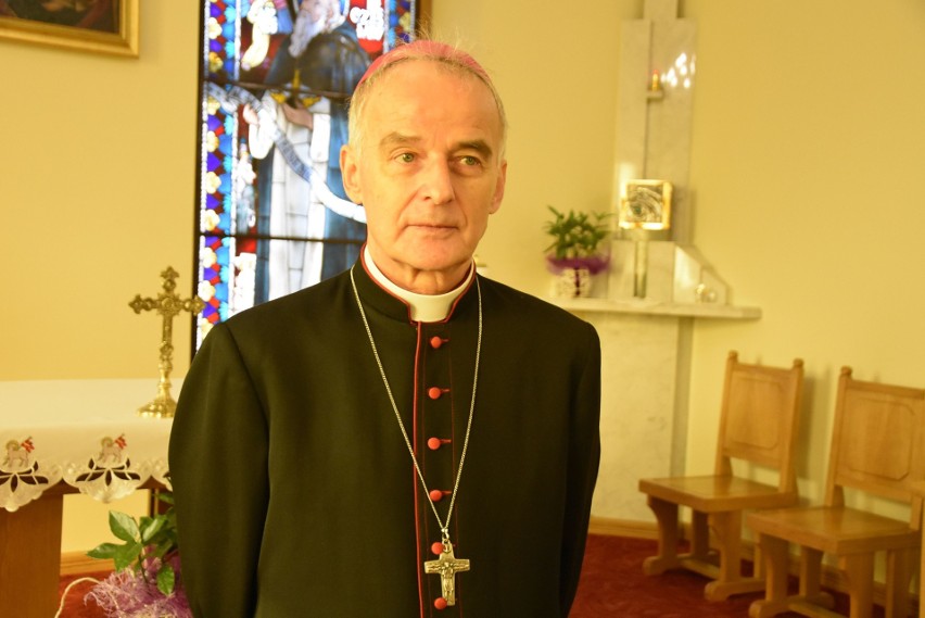 Wielkanoc 2020. Ksiądz biskup Marian Florczyk z Kielc: -Życzę nadziei i wiary w to, że życie zatriumfuje [WIDEO]