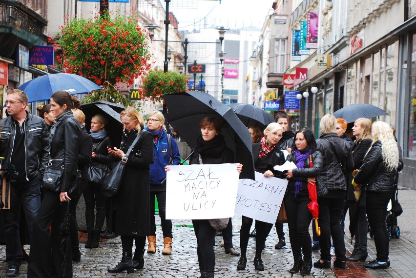 Czarny protest w Bytomiu ZDJĘCIA + WIDEO