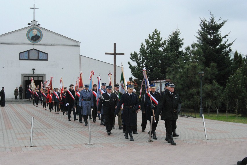 Włoszczowa pamięta o zbrodni katyńskiej i katastrofie smoleńskiej (ZDJĘCIA)